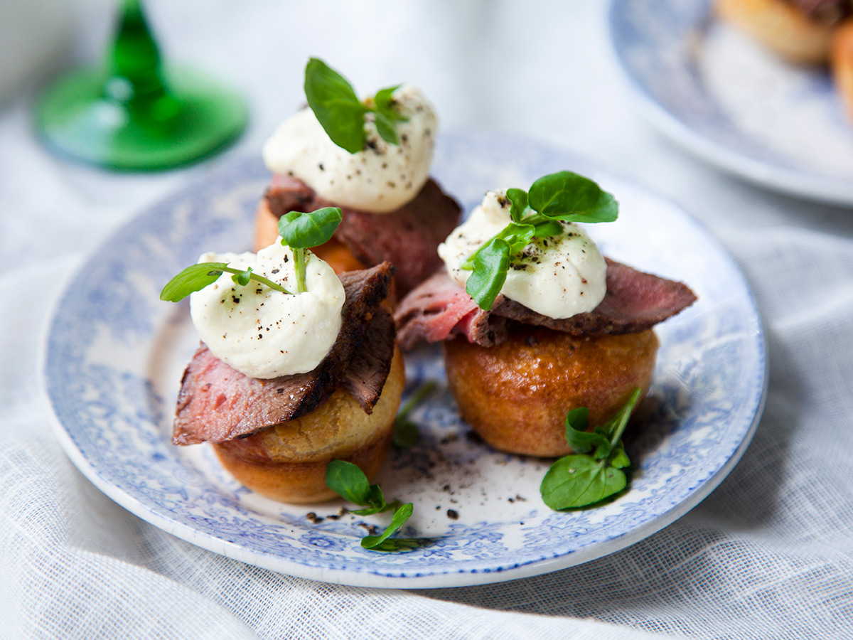 Roastbeef auf Mini-Yorkshire-Puddings