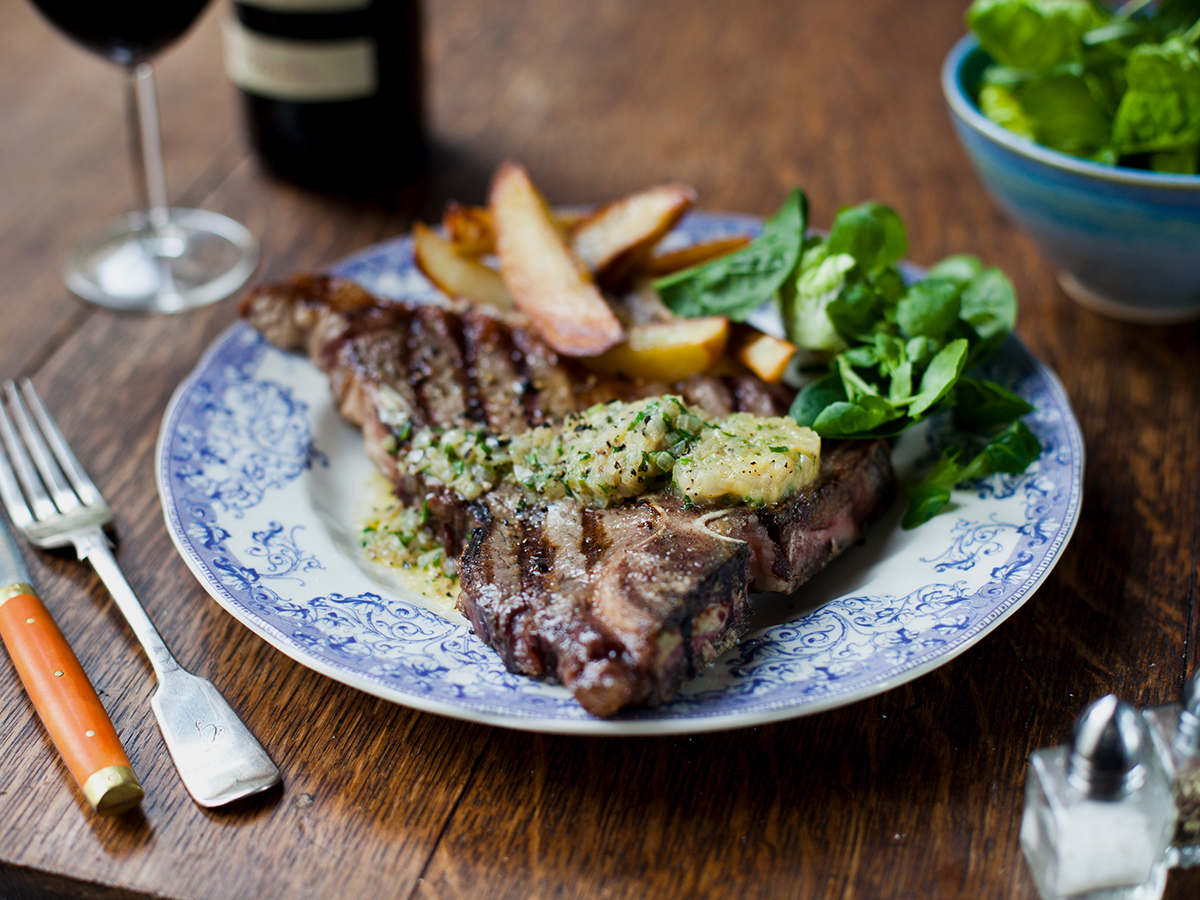 T-Bone-Steak mit Schalotten-Estragon-Butter